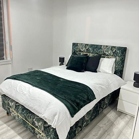 Newly Renovated Lux 2 Bed Apartment Glasgow Bagian luar foto