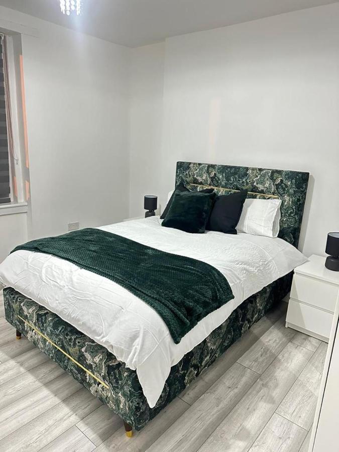 Newly Renovated Lux 2 Bed Apartment Glasgow Bagian luar foto